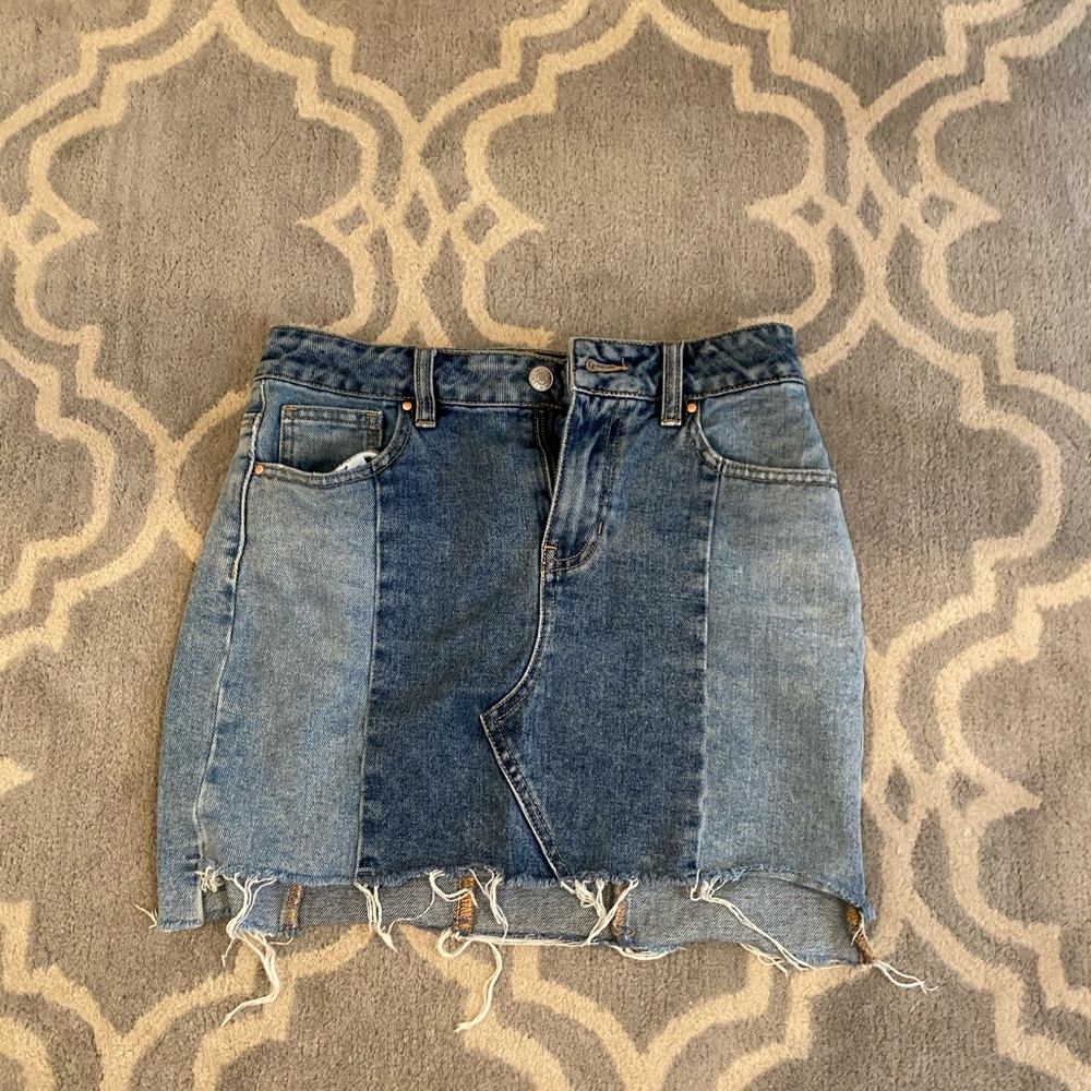 PacSun size 24 skirt!